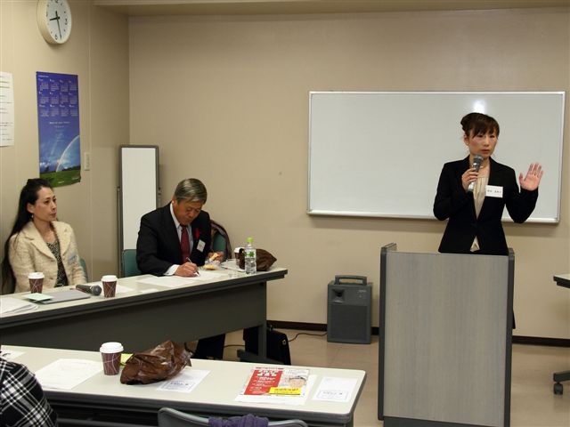 ��c����q����